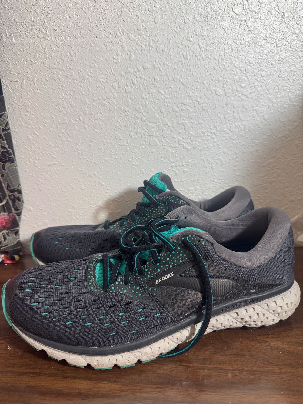 Brooks 9.5 B Glycerin 16 Tennis Shoes Gray & Teal